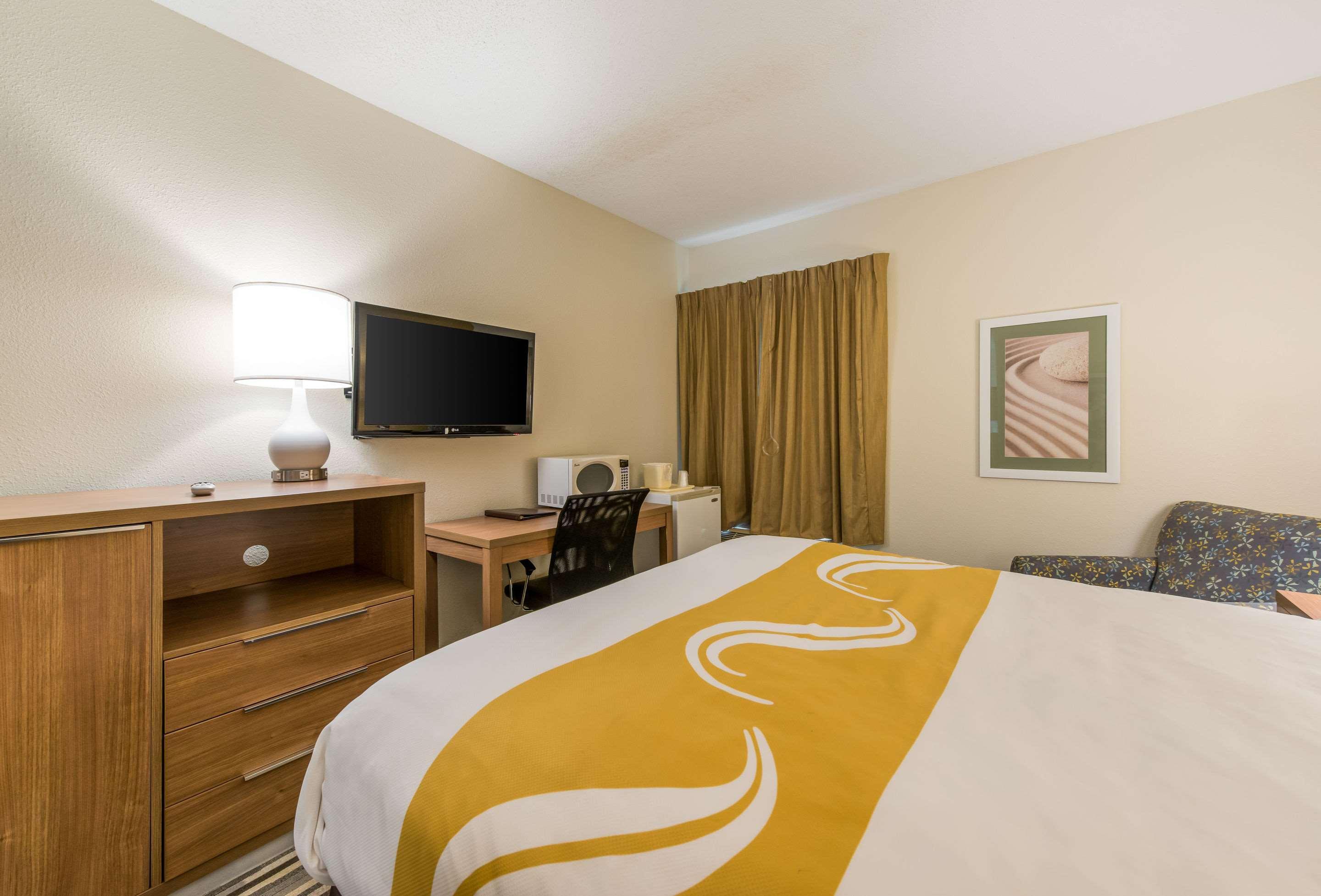 Quality Inn Michigan City South Exterior photo