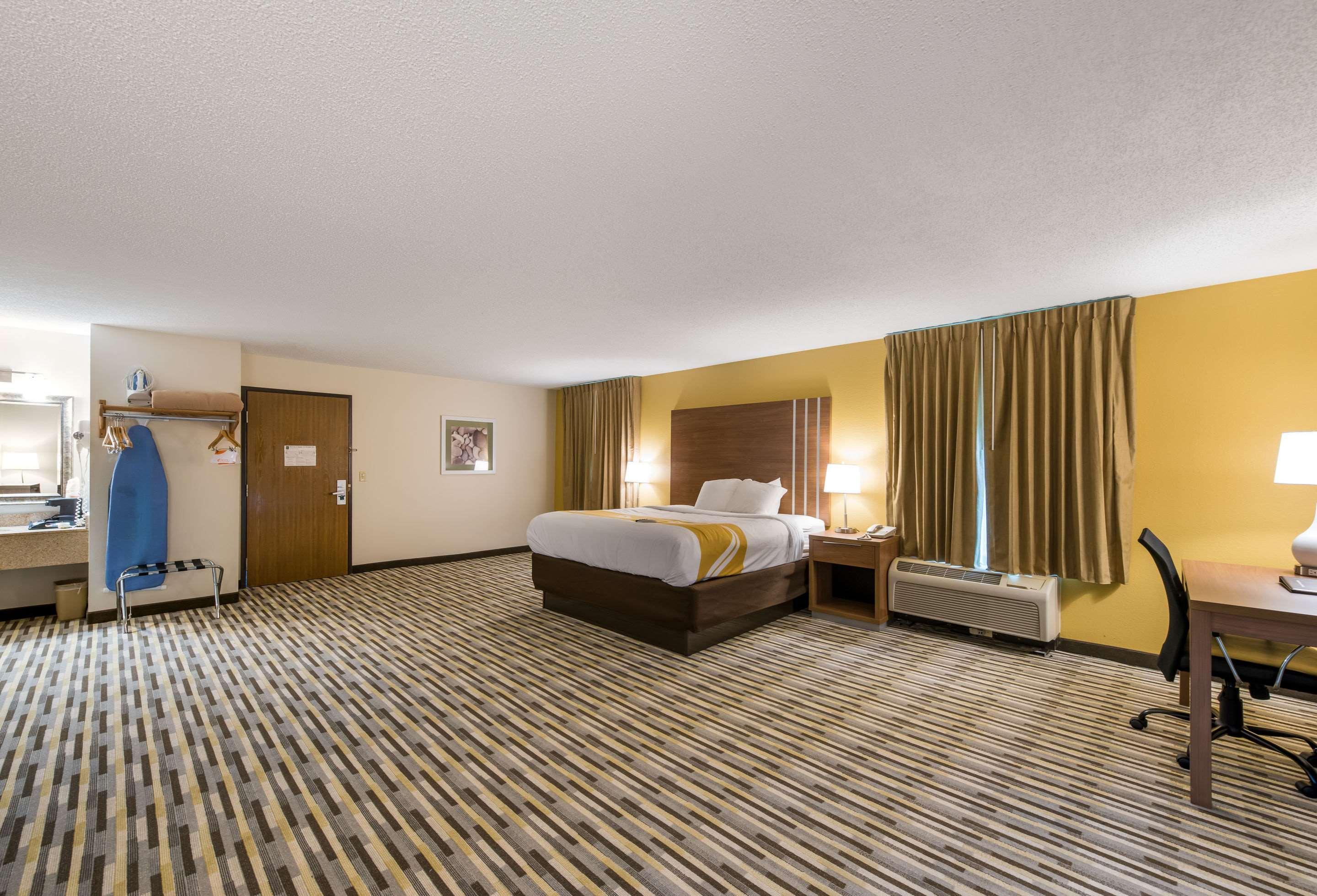 Quality Inn Michigan City South Exterior photo