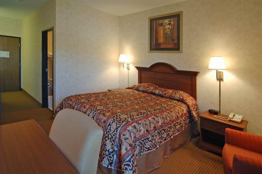 Quality Inn Michigan City South Exterior photo